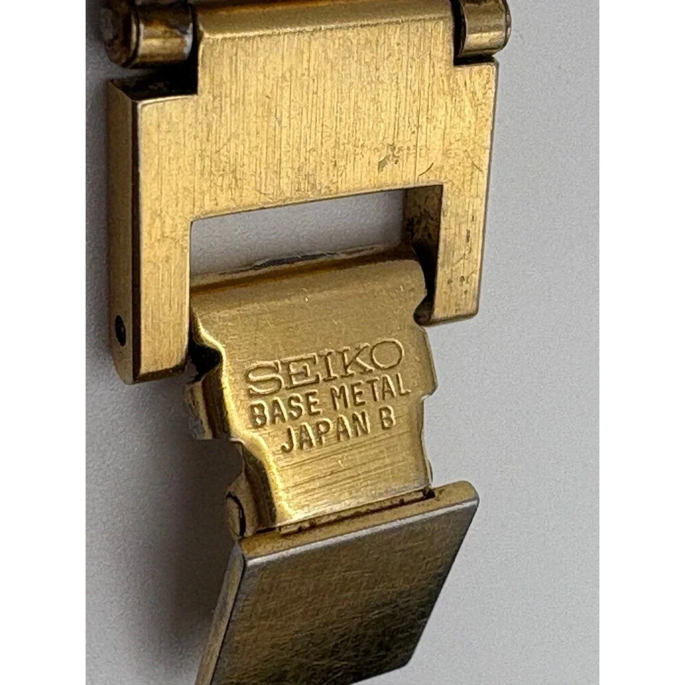 Vintage Seiko 1E20-5209 Gold Quartz Dress Watch. Working/Cute!